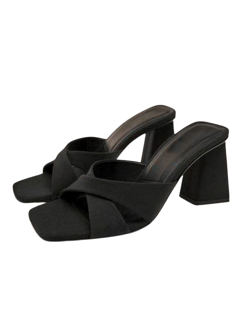 DON'T TRIP HEEL MULES - BLACK